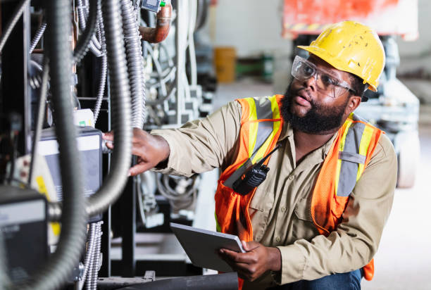 Best Affordable Emergency Electrician  in Riverdale, GA